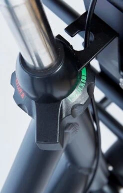 Cortina U4 - Stadsfiets - D50 - Jet Black Matt - R3 -Beste Fietsen Winkel 766x1200